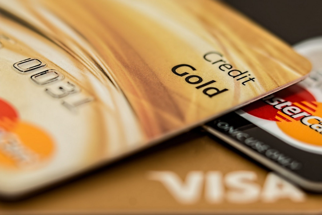 10 Things to Know Before Getting Your First Credit Card